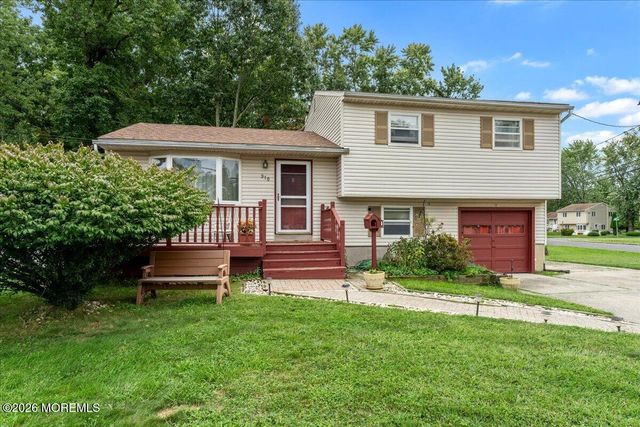 910 Interlaken Avenue, Ocean Twp, NJ 07712