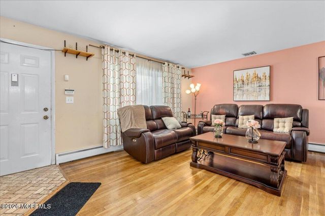 910 Interlaken Avenue, Ocean Twp, NJ 07712