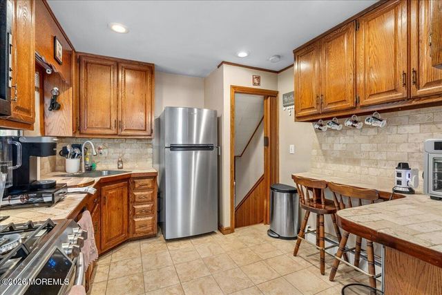 910 Interlaken Avenue, Ocean Twp, NJ 07712