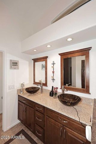 4506 E LONE CACTUS Drive, Phoenix, AZ 85050