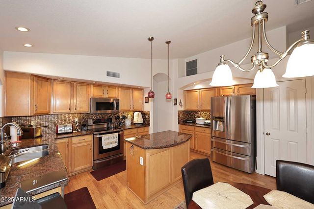 4506 E LONE CACTUS Drive, Phoenix, AZ 85050