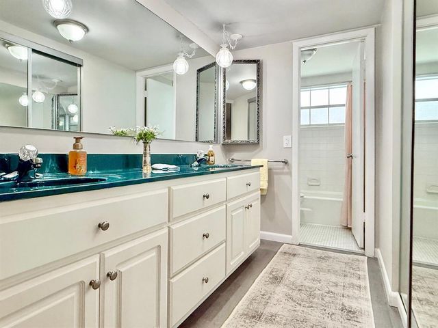 4401 NW 41st Street 104, Lauderdale Lakes, FL 33319