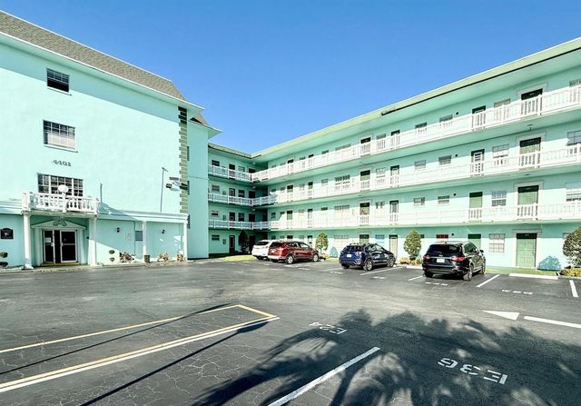 4401 NW 41st Street 104, Lauderdale Lakes, FL 33319
