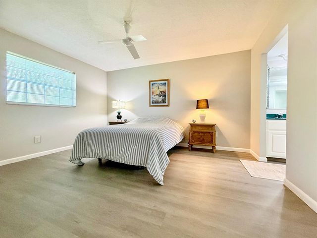 4401 NW 41st Street 104, Lauderdale Lakes, FL 33319