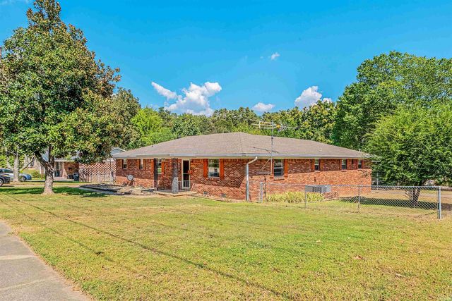 406 S Claremont Ave, Sherwood, AR 72120