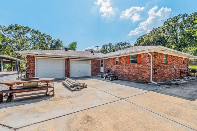 406 S Claremont Ave, Sherwood, AR 72120