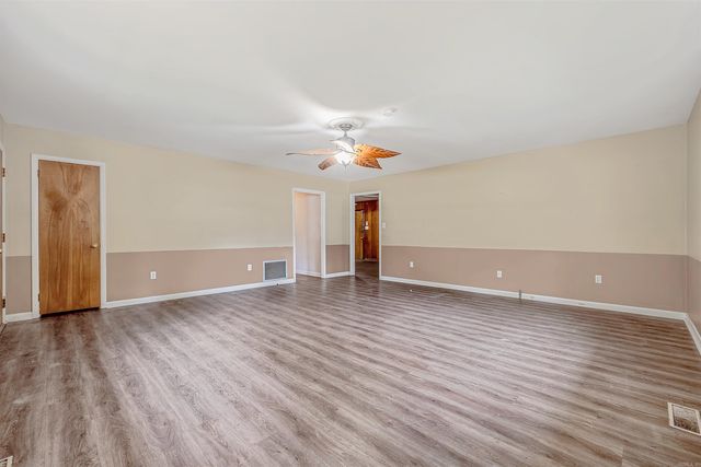 406 S Claremont Ave, Sherwood, AR 72120