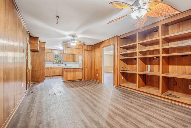406 S Claremont Ave, Sherwood, AR 72120