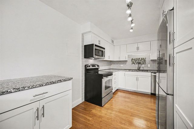 1050 Wall 3B, Ann Arbor, MI 48105