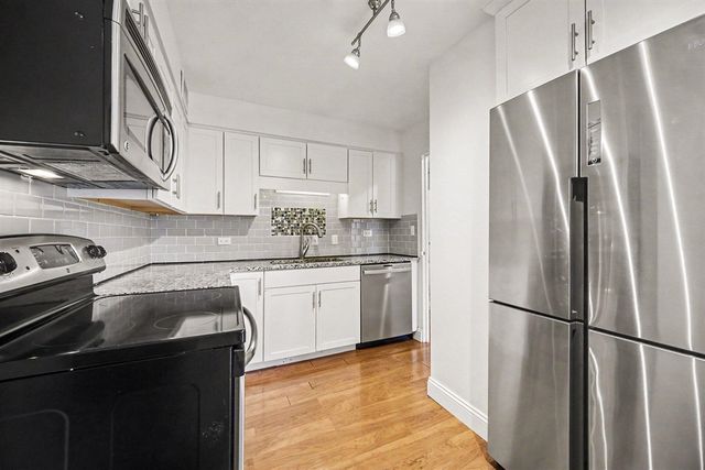 1050 Wall 3B, Ann Arbor, MI 48105