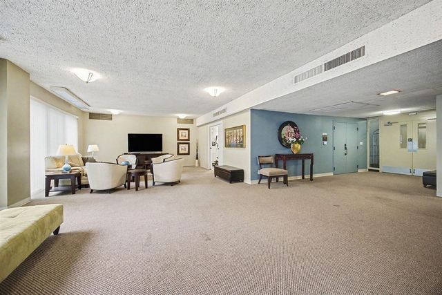 1050 Wall 3B, Ann Arbor, MI 48105