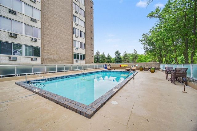 1050 Wall 3B, Ann Arbor, MI 48105