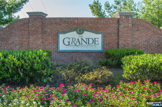 6409 Brookhaven Court, Riverdale Borough, NJ 07457