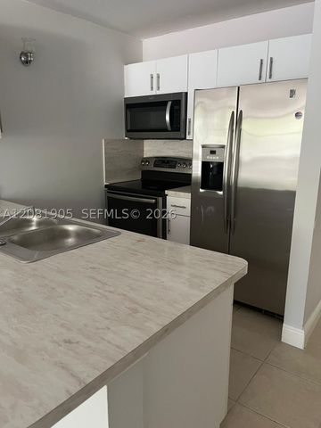 2701 Riverside Dr 203-B, Coral Springs, FL 33065