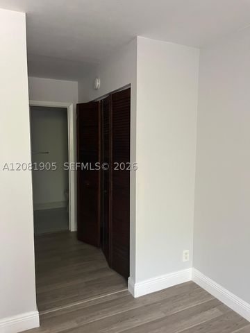 2701 Riverside Dr 203-B, Coral Springs, FL 33065