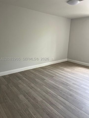 2701 Riverside Dr 203-B, Coral Springs, FL 33065