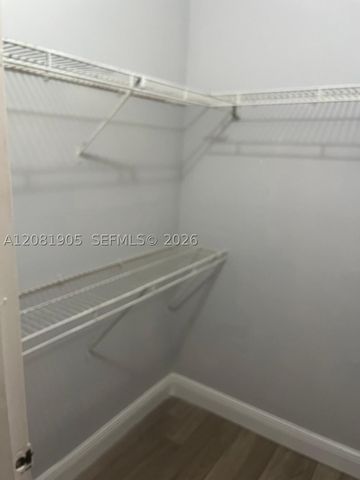 2701 Riverside Dr 203-B, Coral Springs, FL 33065