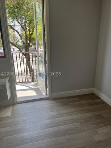 2701 Riverside Dr 203-B, Coral Springs, FL 33065