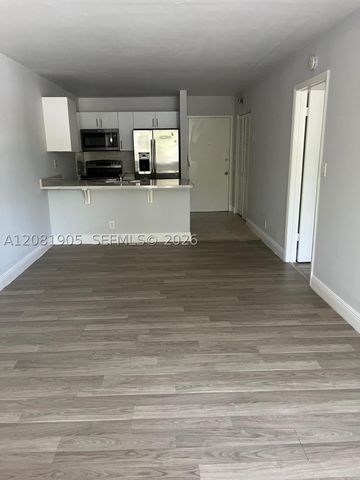 2701 Riverside Dr 203-B, Coral Springs, FL 33065