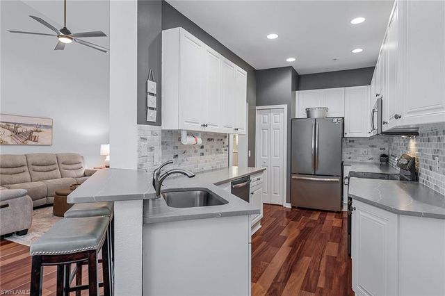 3945 Deer Crossing CT # 203, Naples, FL 34114