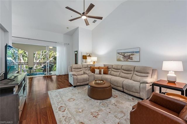 3945 Deer Crossing CT # 203, Naples, FL 34114