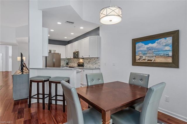 3945 Deer Crossing CT # 203, Naples, FL 34114