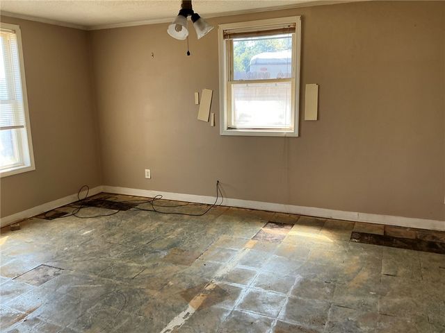 503 East South 6th Street Street, Seneca, SC 29678