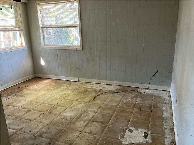503 East South 6th Street Street, Seneca, SC 29678