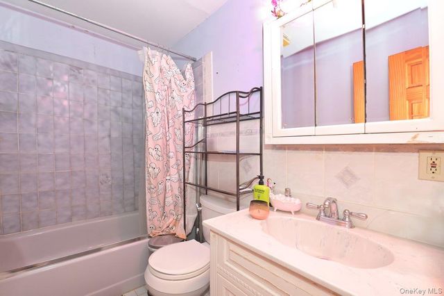 313 Warren Street, West Babylon, NY 11704