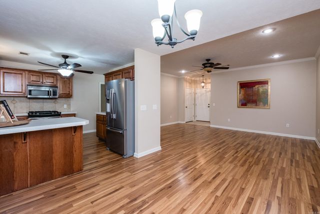 199 Diamond Point Drive, Maumelle, AR 72113