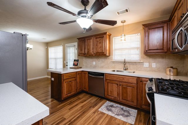 199 Diamond Point Drive, Maumelle, AR 72113