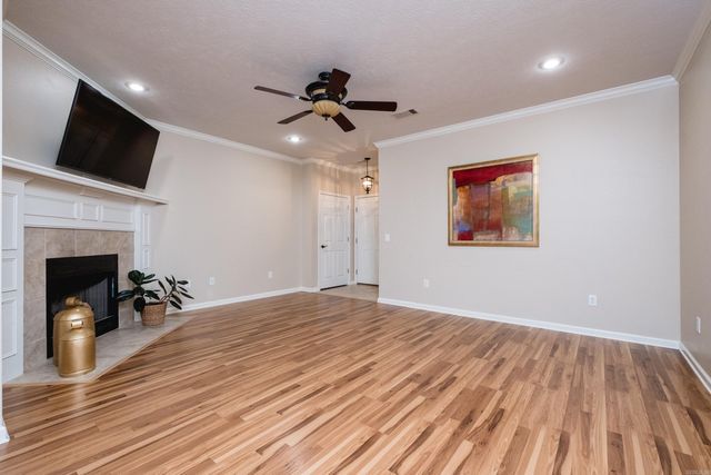 199 Diamond Point Drive, Maumelle, AR 72113