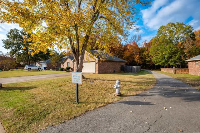 199 Diamond Point Drive, Maumelle, AR 72113