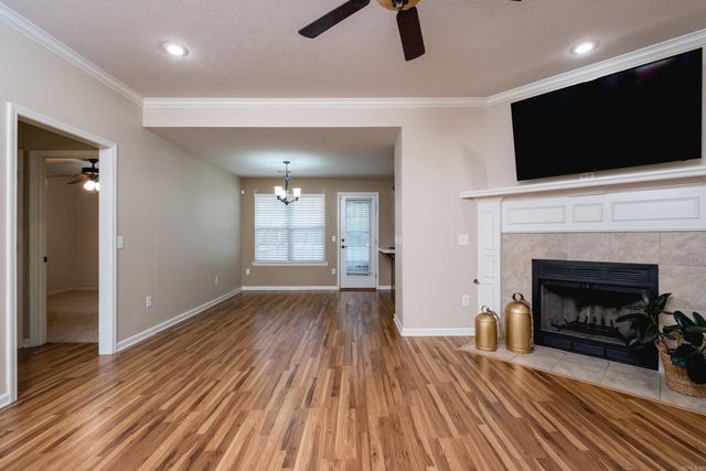 199 Diamond Point Drive, Maumelle, AR 72113