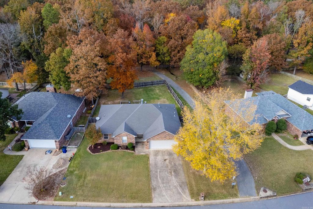 199 Diamond Point Drive, Maumelle, AR 72113