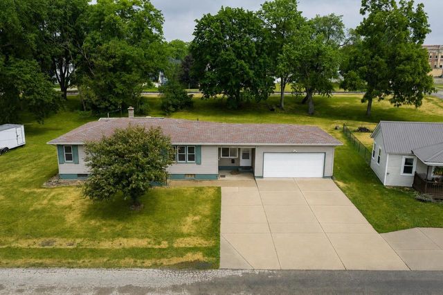 503 11th Street, Brodhead, WI 53520