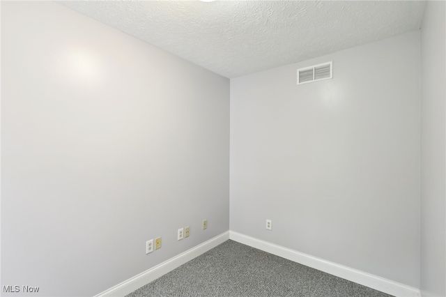 9210 Russellhurst Drive, Kirtland, OH 44094