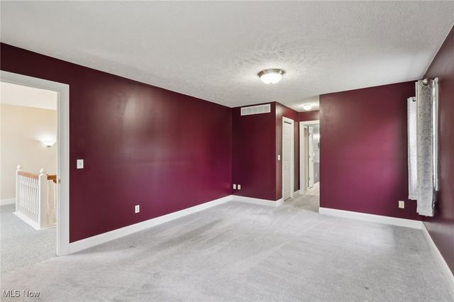 9210 Russellhurst Drive, Kirtland, OH 44094