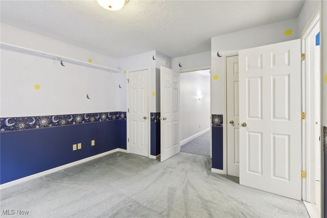 9210 Russellhurst Drive, Kirtland, OH 44094