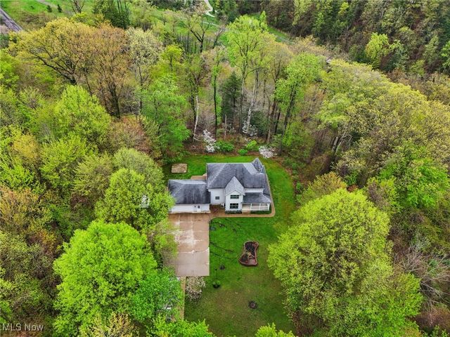 9210 Russellhurst Drive, Kirtland, OH 44094