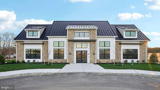 100 COROLLA DR, Egg Harbor Township, NJ 08234