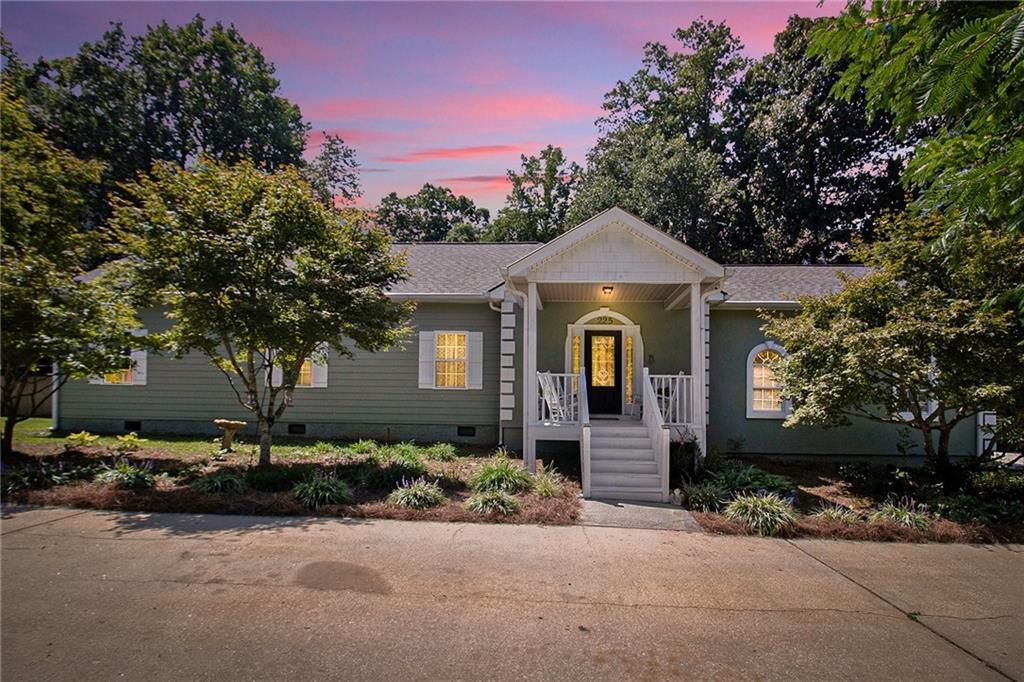 225 Meadowcliff Trail, Carrollton, GA 30116