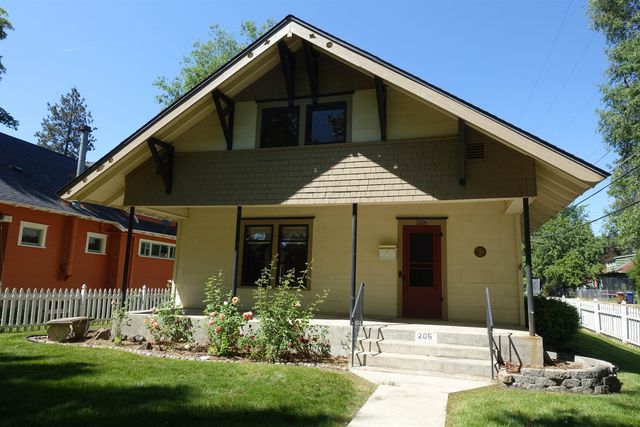 206 W Waverly Pl, Spokane, WA 99205