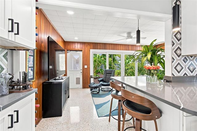 3005 10TH AVENUE N, St Petersburg, FL 33713