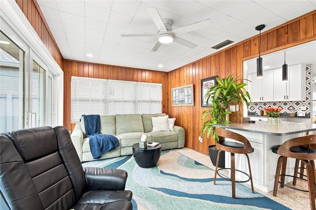 3005 10TH AVENUE N, St Petersburg, FL 33713
