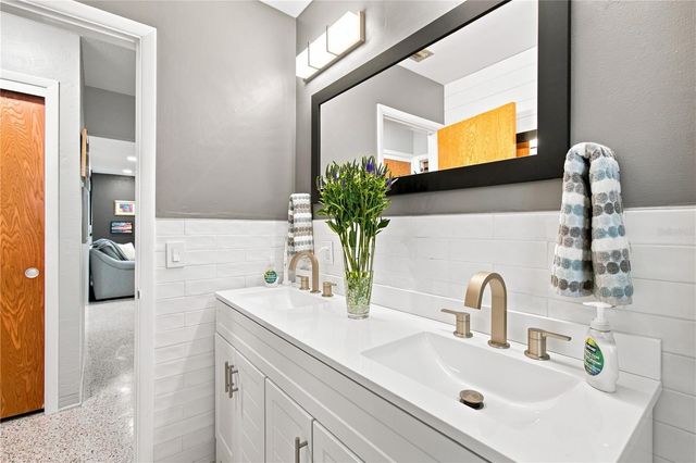 3005 10TH AVENUE N, St Petersburg, FL 33713
