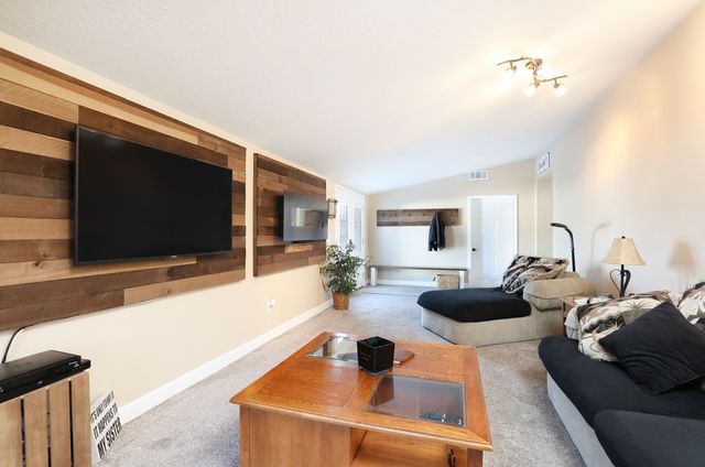 4119 70th Street, Urbandale, IA 50322