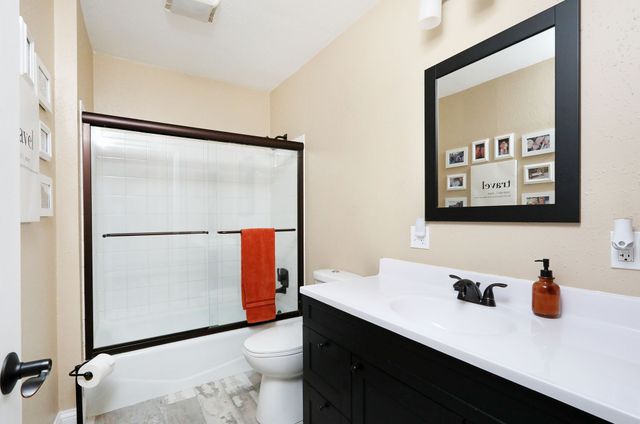 4119 70th Street, Urbandale, IA 50322