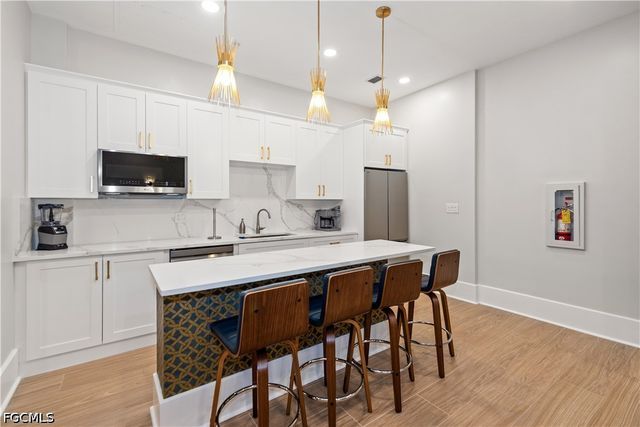 2797 1st ST 1201, Fort Myers, FL 33916