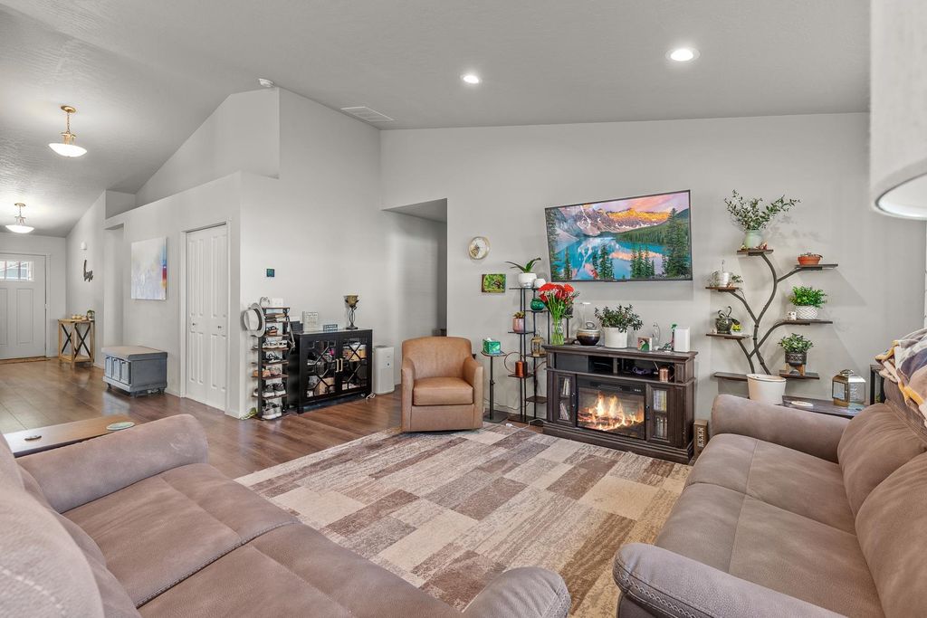 418 N Arc Ct, Spokane Valley, WA 99016 photo 4